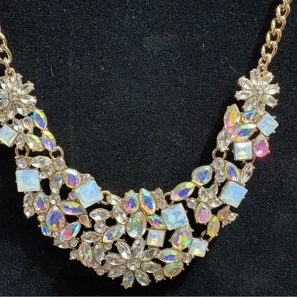 Park Lane Elsa Necklace - Bridal, Pageant, Holiday - Picture 2 of 3